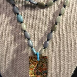 Elegant Multicolor Beaded Necklace
